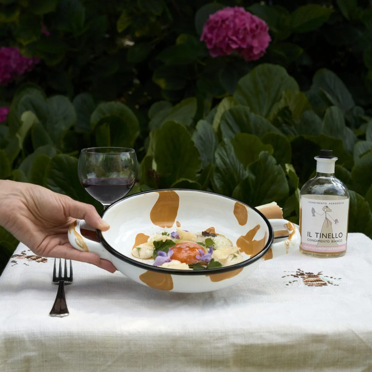 TINELLO-BIANCO-CONTEXT-3