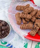 Biscottini al Cioccolato di Modica IGP in Latta - Tumminello 270 g 1