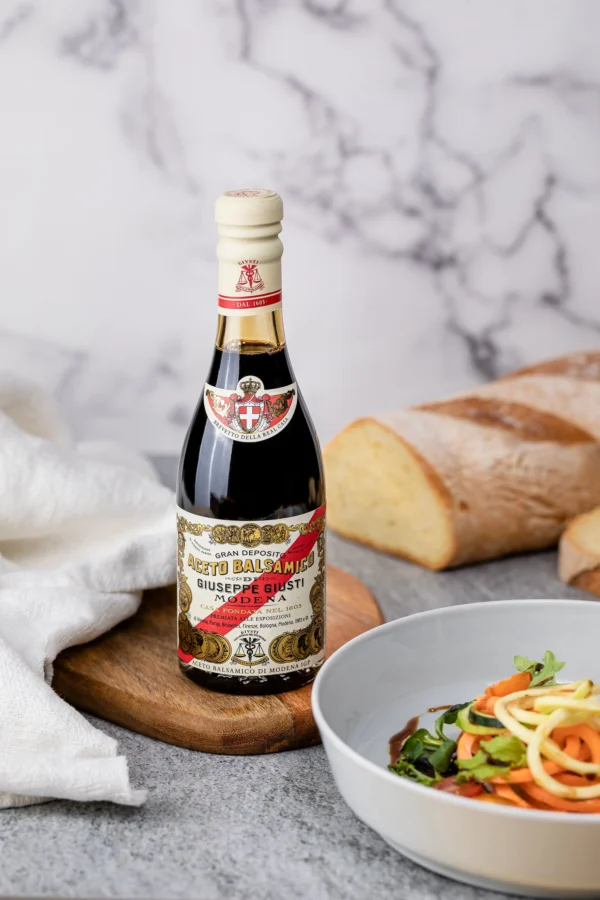 Aceto Balsamico di Modena IGP 5 Medaglie D'Oro con Astuccio - Giusti 250 ml 1