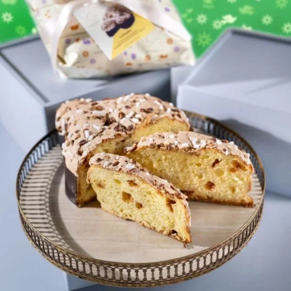 Colomba con Cioccolato Bianco Caramello Salato e Noci Pecan - T'a Milano 750 g 1